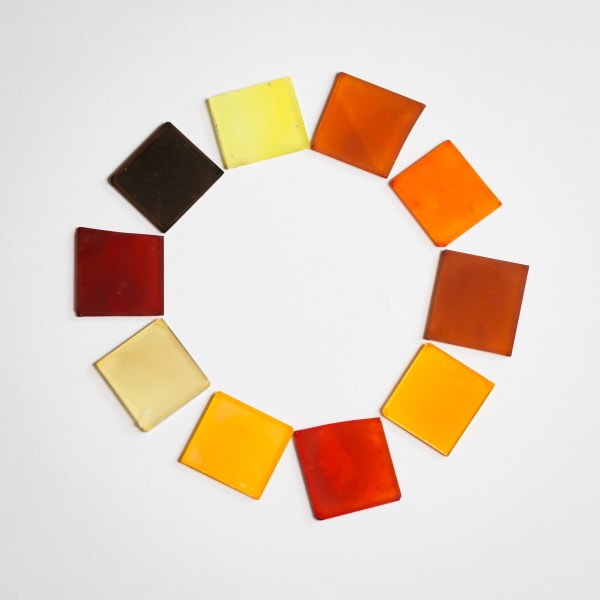 coloured perovskite solar cells