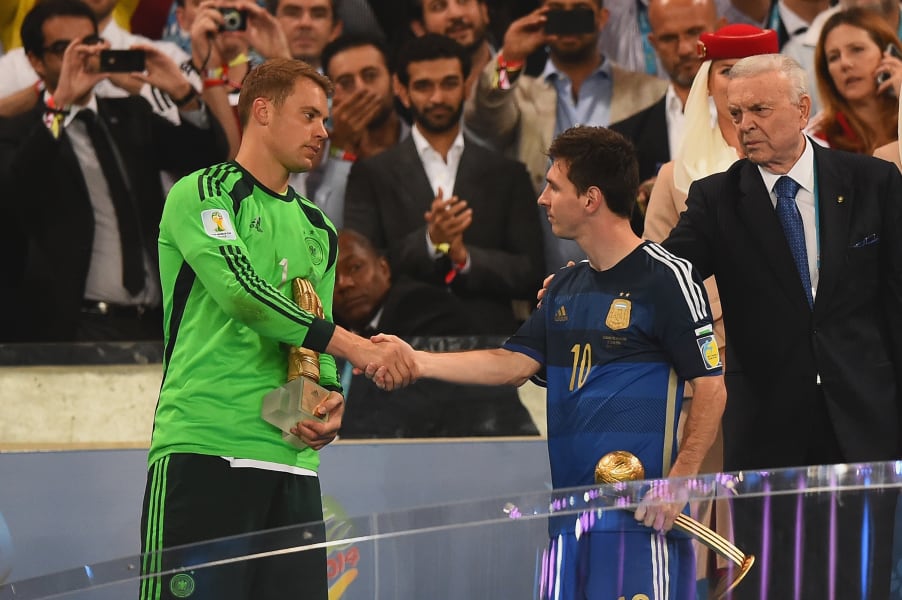 neuer messi handshake world cup final