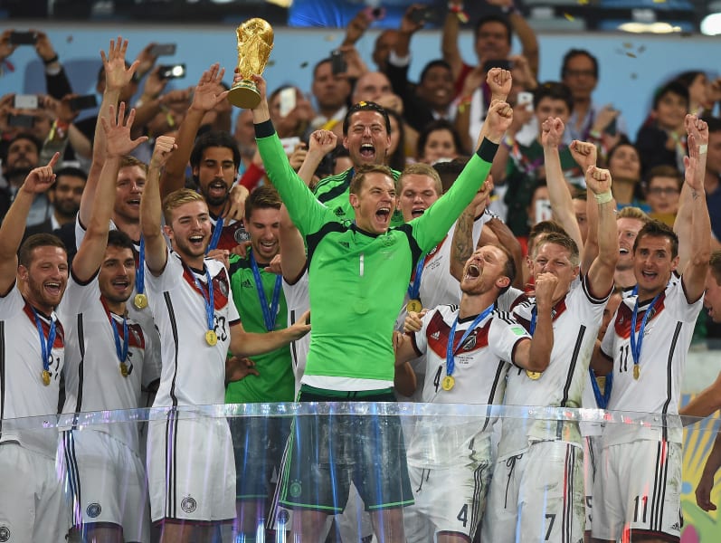 neuer lifts world cup trophy germany