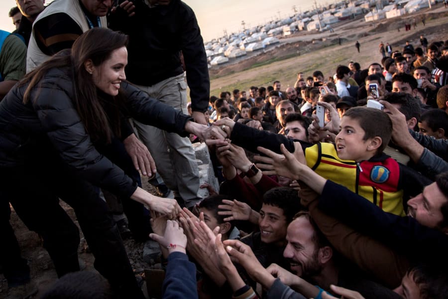 angelina jolie 0125