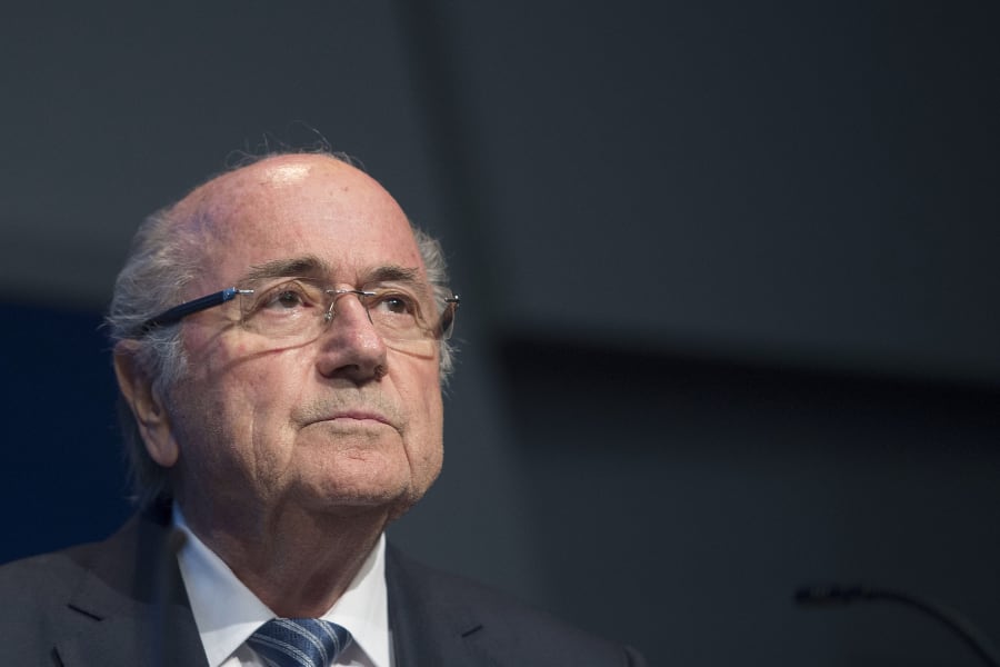 Blatter resigns