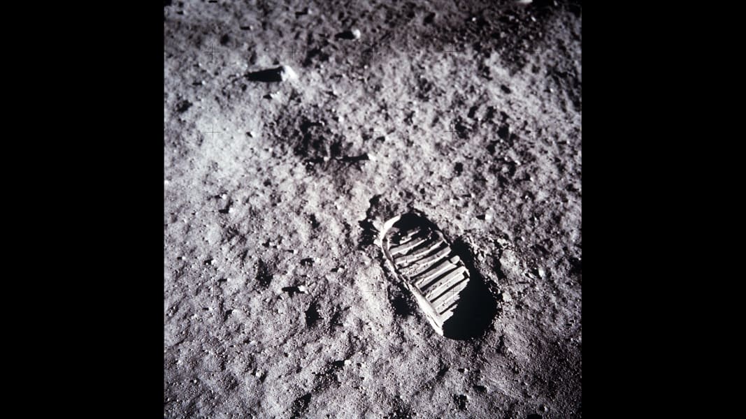 07 tbt moon landing 0716