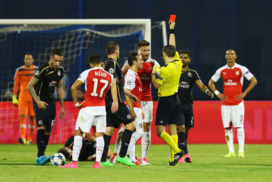 Olivier Giroud Arsenal red card Dinamjo Zagreb