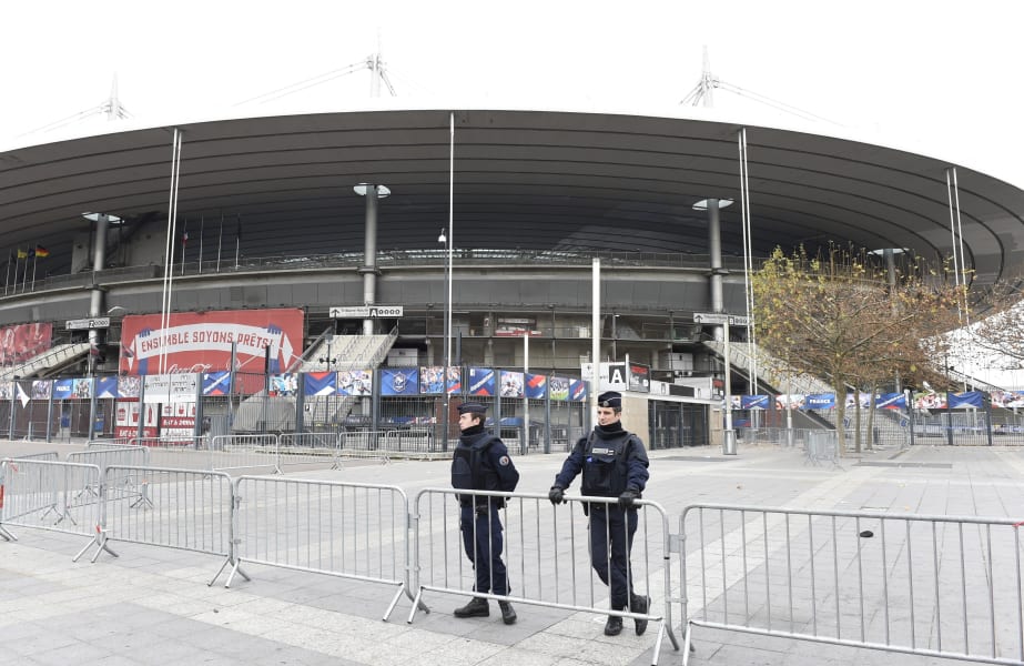 Paris Attacks Stafe de France security 