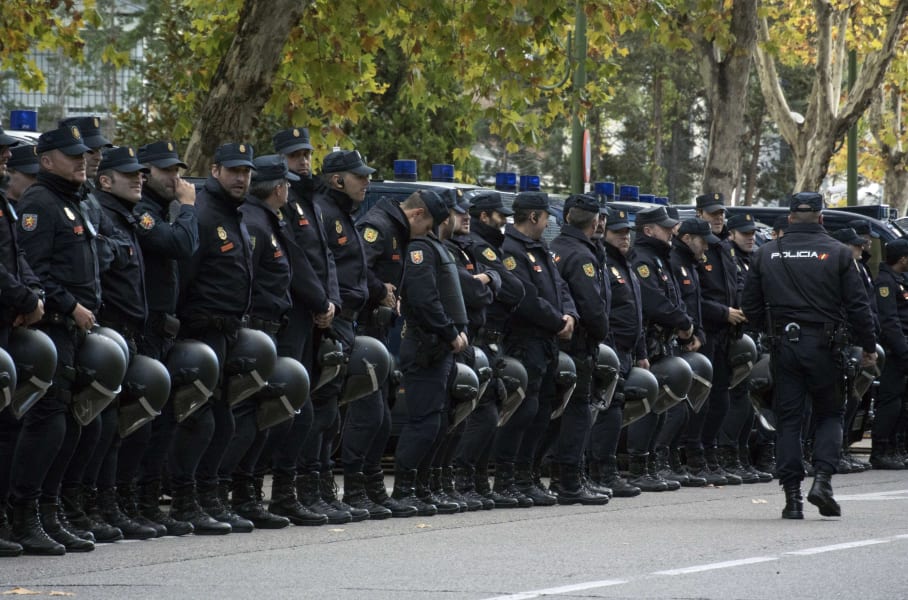 clasico spanish police