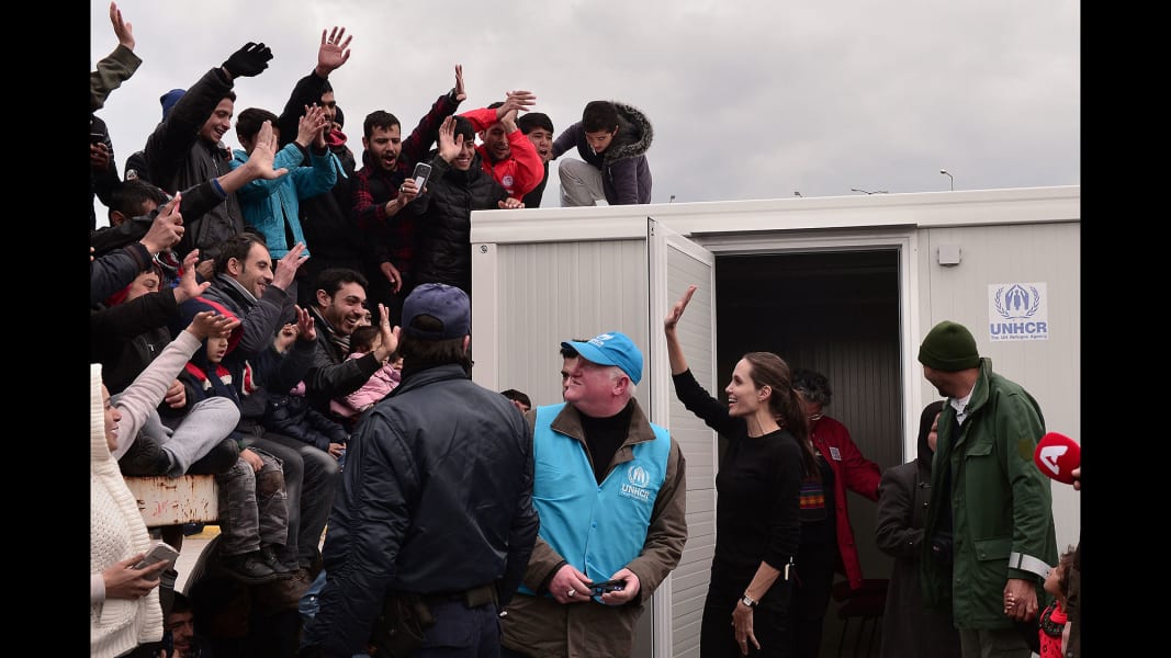 angelina jolie refugees