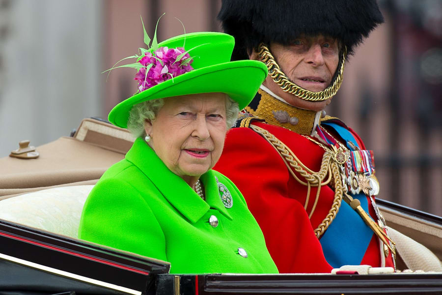 Queen in green