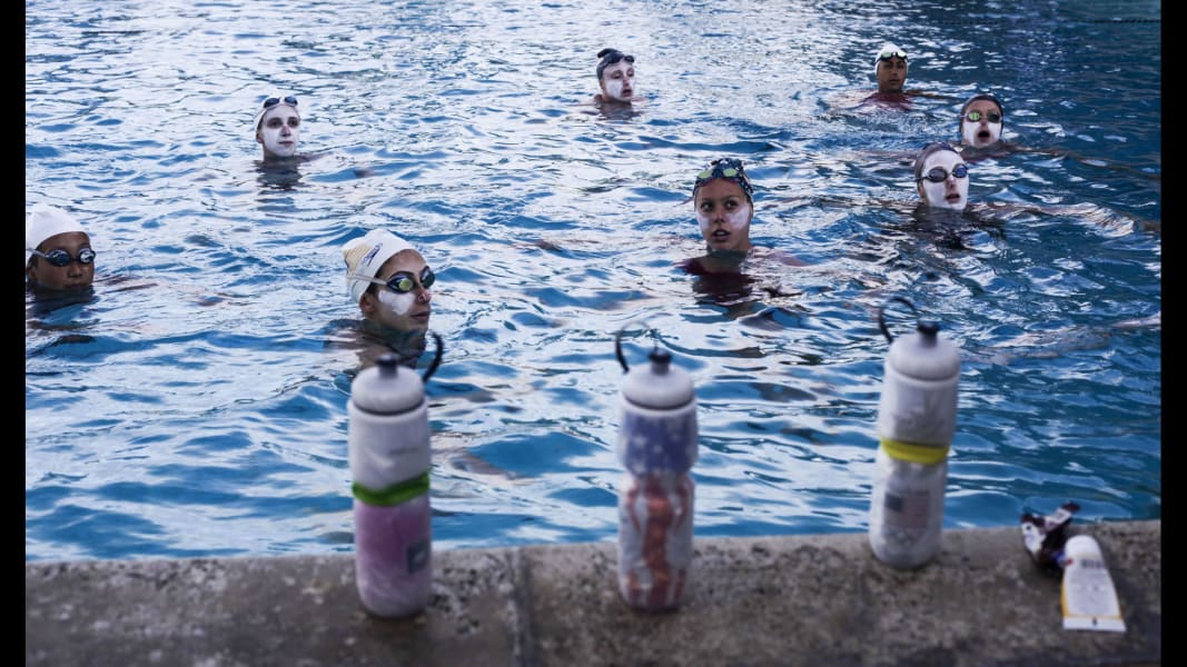 10 cnnphotos synchronized swimming RESTRICTED