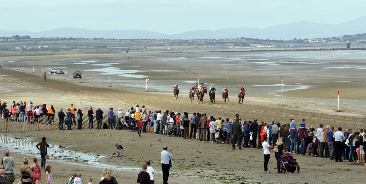 Beside The Seaside The Horse Race Where Life S A Beach