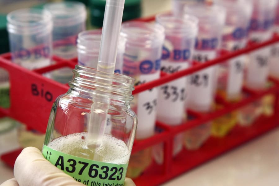 Doping laboratory samples
