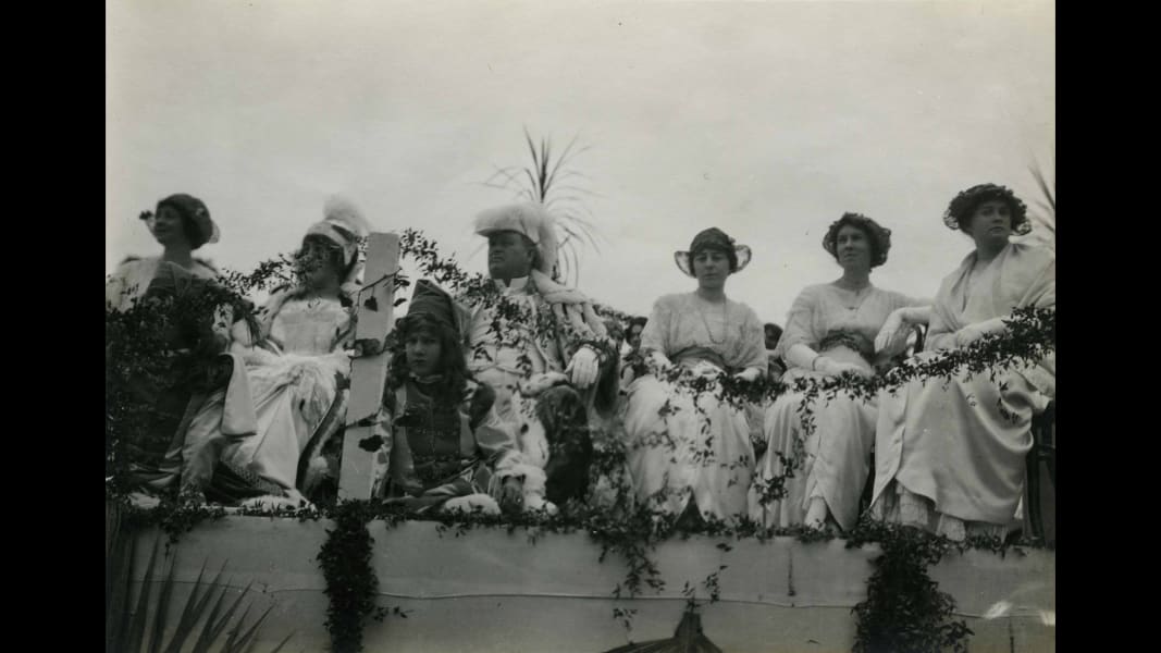 13 tbt rose parade