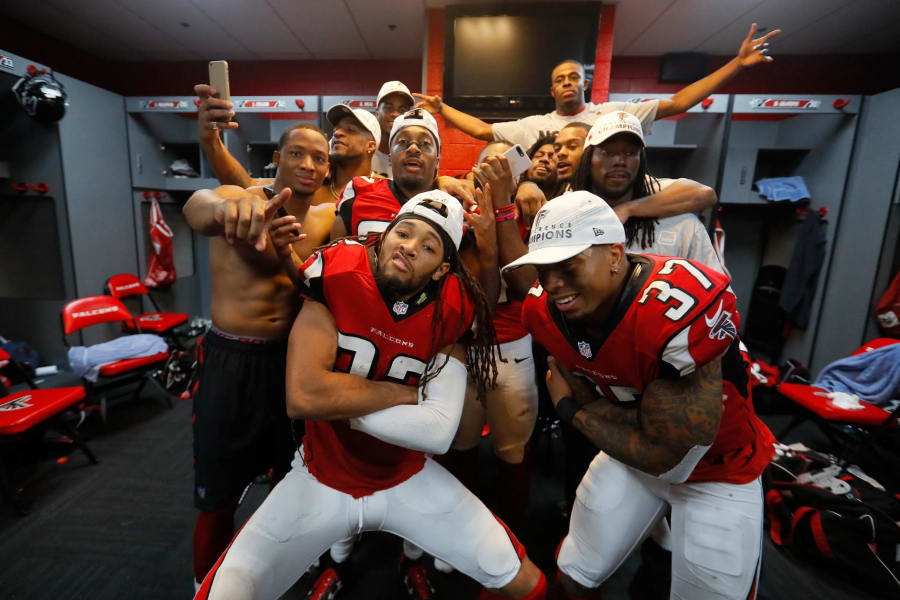 The Highs And Lows Of Nfl Locker Rooms