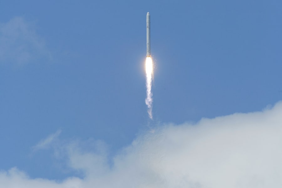 Rocket history spaceX falcon 9