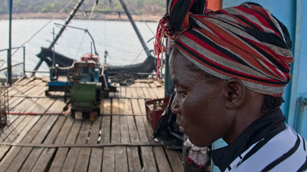 09 As Equals women fishing Zimbabwe
