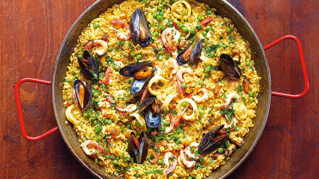 essential spanish dish Paella-phaidon