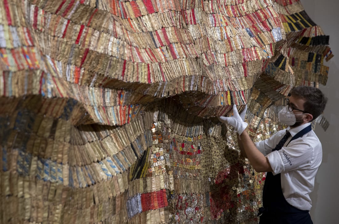 Vumedi by El Anatsui