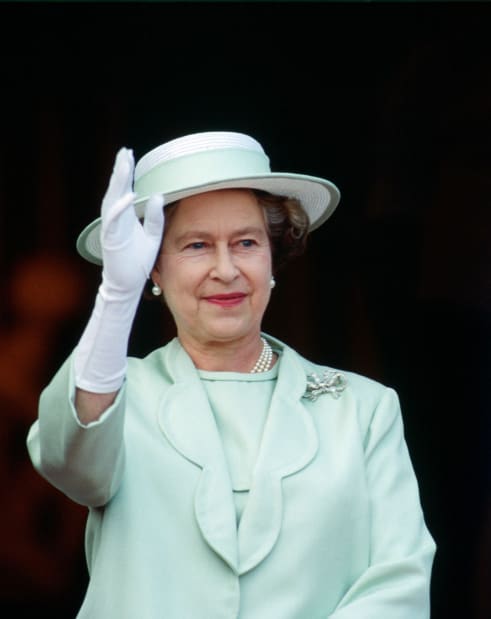 21 Queen Elizabeth fashion RESTRICTED