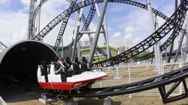 5 Scariest Roller Coaster Drops In The World The Hills That Thrill Cnn Travel - so fast that someone fell off roblox roller coaster adventures