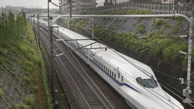 landasan kereta api shinkansen