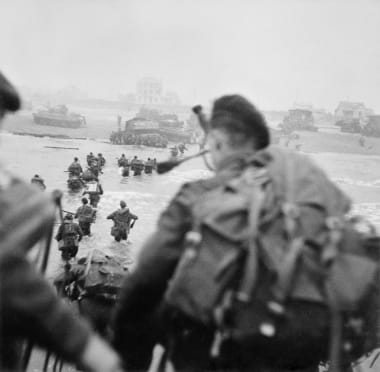 D Day Invasion Rare Photos Reveal The Chronology Of Events Cnn Style - wwii d day invasion 1944 roblox