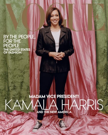 Kamala Harris là nữ Phó Tổng thống đầu tiên của nước Mỹ và gần đây đã xuất hiện trên bìa tạp chí Vogue. Hãy xem hình ảnh để xem bộ ảnh chụp đầy ấn tượng của bà Harris.