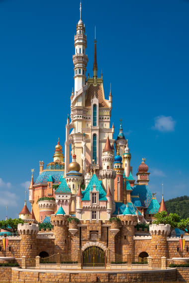 Hong Kong Disneyland S New Castle Of Magical Dreams Is An Architectural Vision Of Diversity Cnn Style