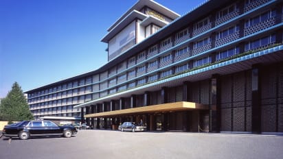 Saying Goodbye To Tokyo S Hotel Okura Cnn Travel