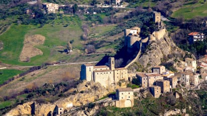 Rent Roccascalegna Castle In Italy For 100 And Have Your Dream