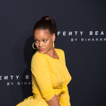 Rihanna launches luxury fashion line 