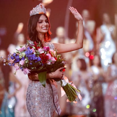 India's Harnaaz Sandhu is crowned Miss Universe 2021 - CNN Style