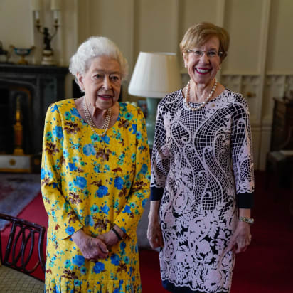 The Queen has a new hairstyle - CNN Style The Queen has a new hairstyle - CNN Style