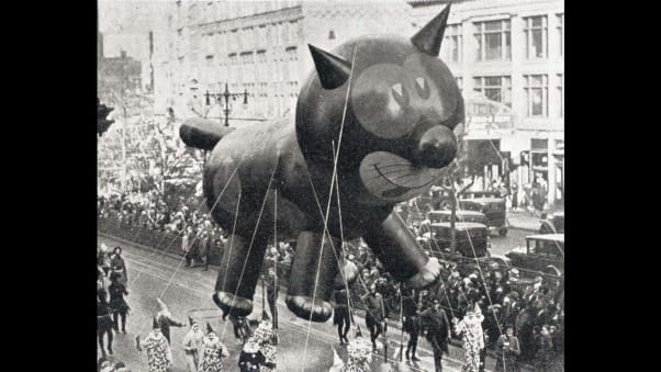 01 macy's parade balloons