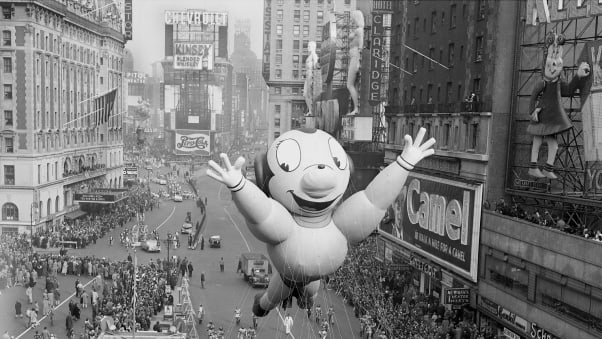 06 macy's parade balloons RESTRICTED