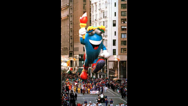 18 macy's parade balloons RESTRICTED