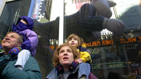 20 macy's parade balloons RESTRICTED