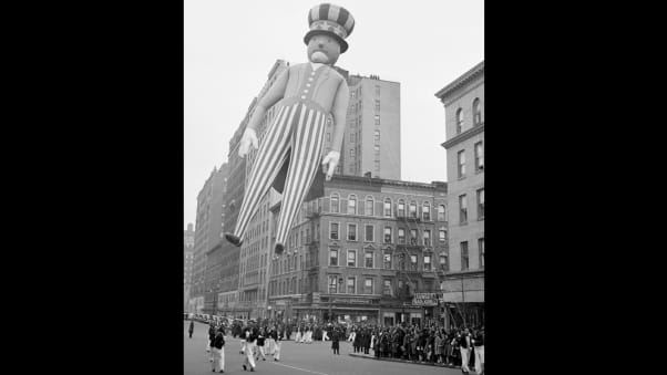 24 macy's parade balloons RESTRICTED