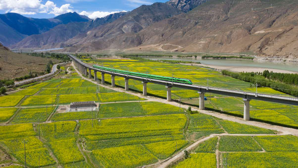 A Fuxing bullet train runs along the new Lhasa-Nyingchi railway line.