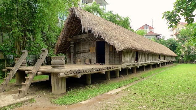 Long, tall and dead houses: Unusual architectures in Vietnam