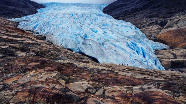 I visitatori di Svart potranno godere di escursioni mozzafiato sul ghiacciaio e tuffarsi nelle acque cristalline, tra le altre attività all'aria aperta. 