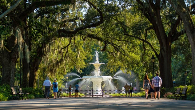 The historic Forsyth Fountain in Savannah is one of many delightful squares in the river city.