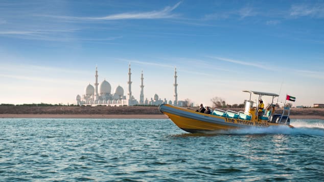 The-Yellow-Boats-Abu-Dhabi-007-Sightseeing-Tour-Grand-Mosque