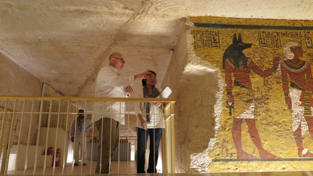 New visitor viewing platform in the tomb of Tutankhamun