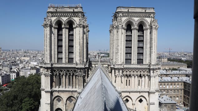 06 notre dame_twin bell towers