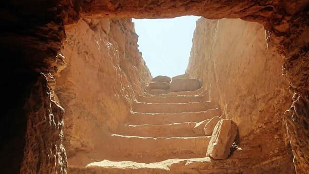 01 mummies Aswan hidden tomb