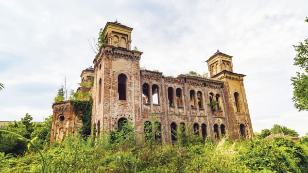 Abandoned-Sacred-Places-Synagogue-Vidin-Bulgaria