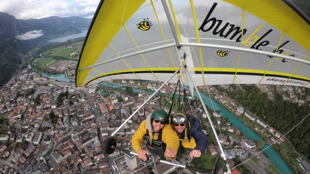 Chris-Gursky-Hang-gliding-(10)