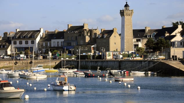 Roscoff është një nga qytetet portuale më të bukura në Francë.