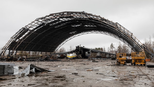 01 Antonov An-225 destroyed