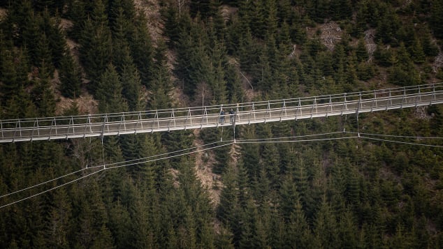 Spectacular World's Longest Suspension Footbridge Opens in Czech Republic-- article with video