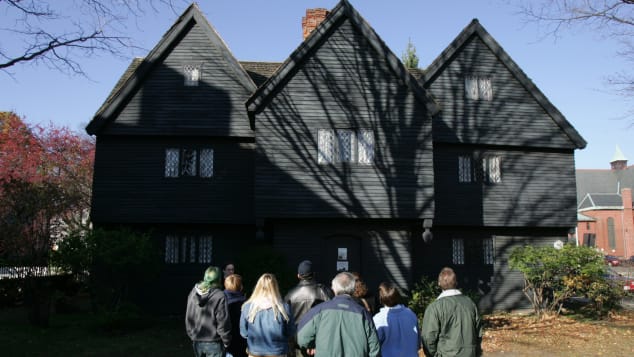 Дом ведьмы является одним из немногих сохранившихся домов в Салеме, который был непосредственно вовлечен в охоту на ведьм 1692 года. 